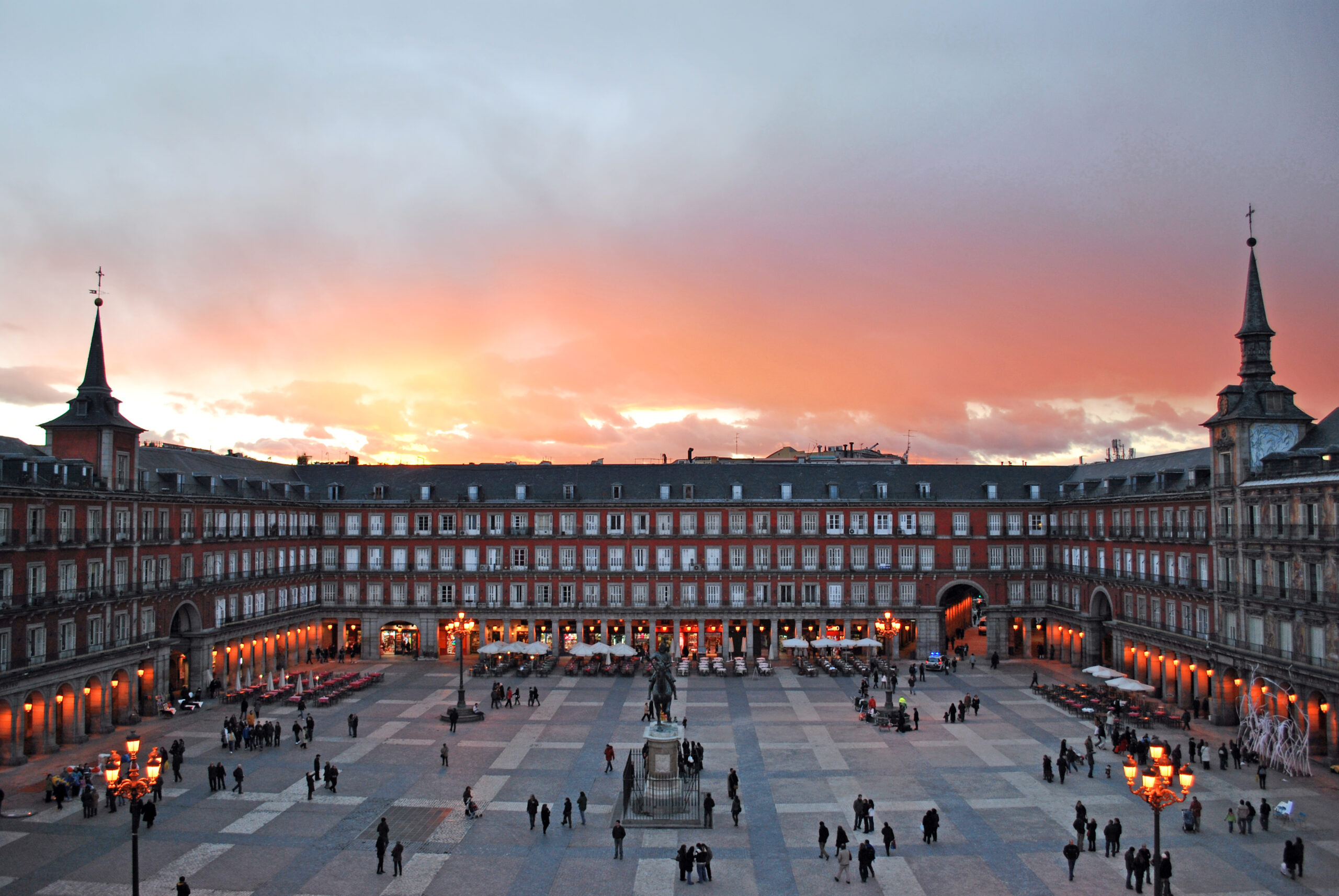 Plaza Mayor de Madrid, empresas y servicios en Madrid
